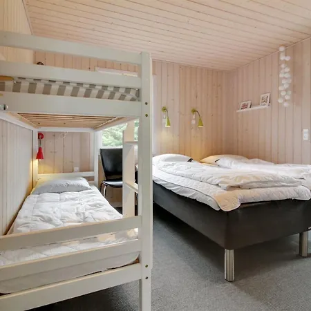 Nyaraló Akkar - 1-8km From The Sea By Interhome