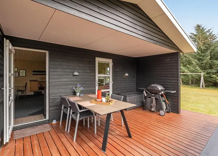 Akkar - 1-8km From The Sea By Interhome *